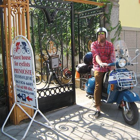 Hotel Base For Adventurers - Urban Guerrilla Negotin Esterno foto