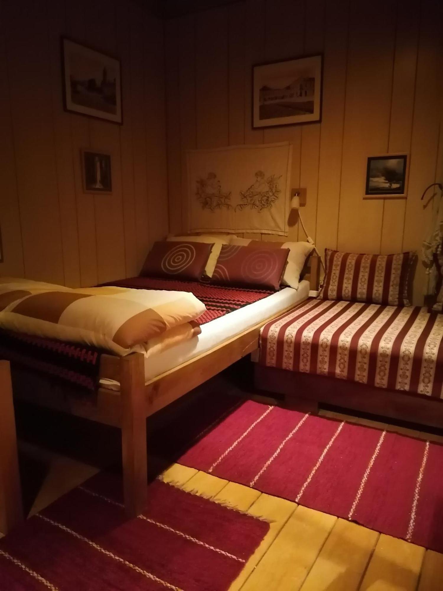 Hotel Base For Adventurers - Urban Guerrilla Negotin Camera foto