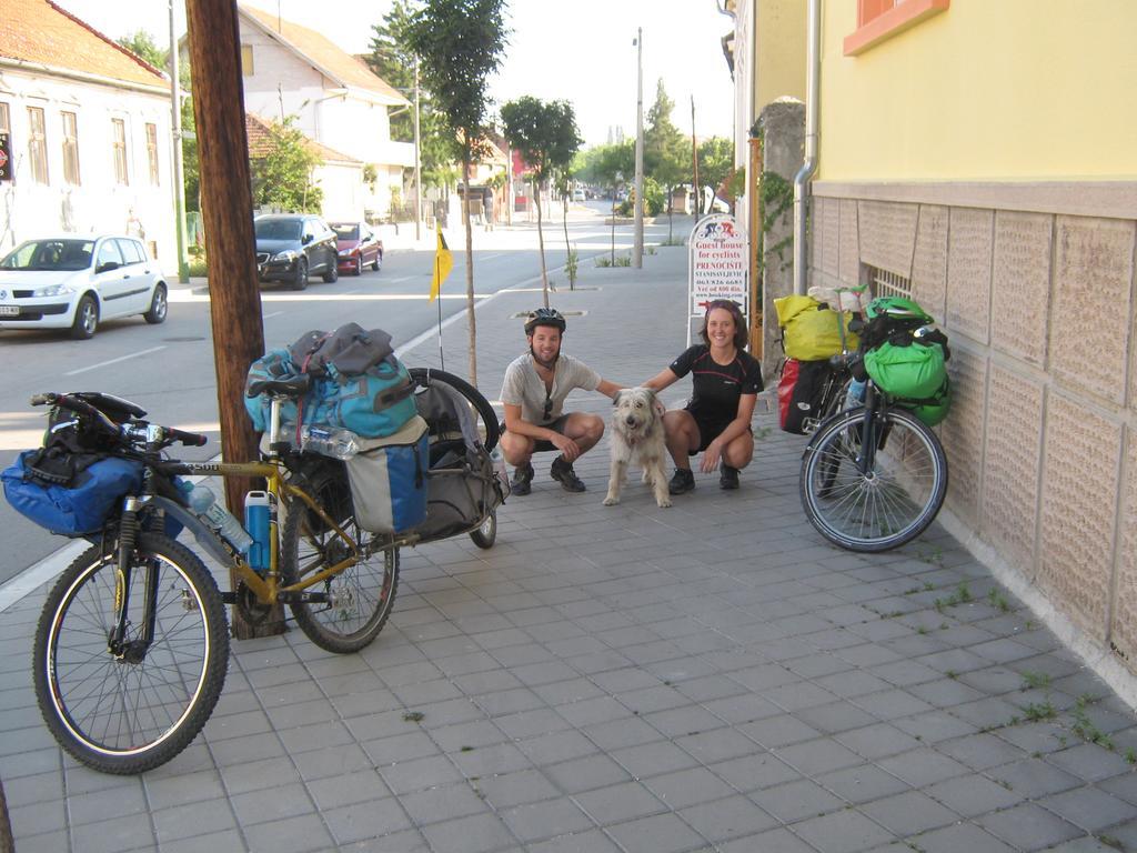 Hotel Base For Adventurers - Urban Guerrilla Negotin Esterno foto