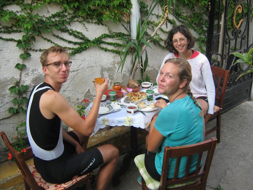Hotel Base For Adventurers - Urban Guerrilla Negotin Esterno foto